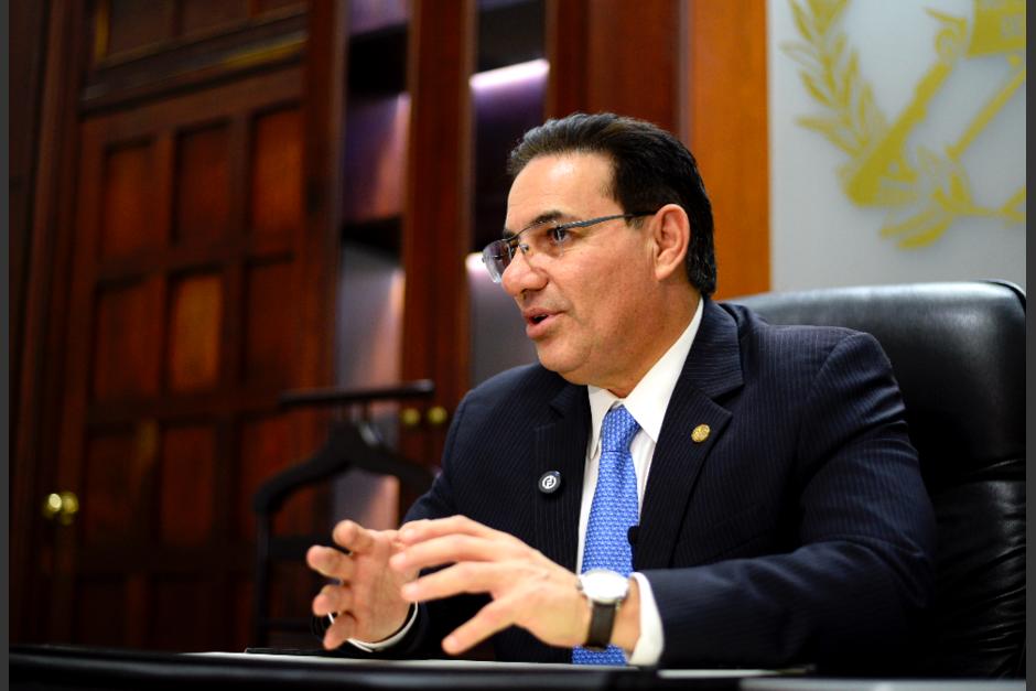 El ministro de Gobernaci&oacute;n, Marco Antonio Villeda, explic&oacute; el trabajo que realizan con el FBI para buscar a los pandilleros fugados. (Foto: Wilder L&oacute;pez/Soy502)