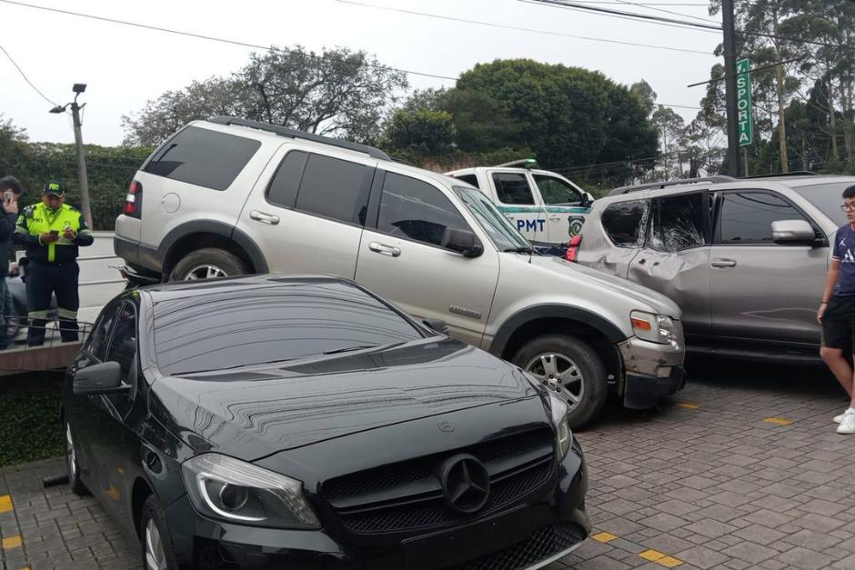 Un accidente se registr&oacute; en ruta a Fraijanes cuando un veh&iacute;culo perdi&oacute; el control. (Foto: PMT Fraijanes)
