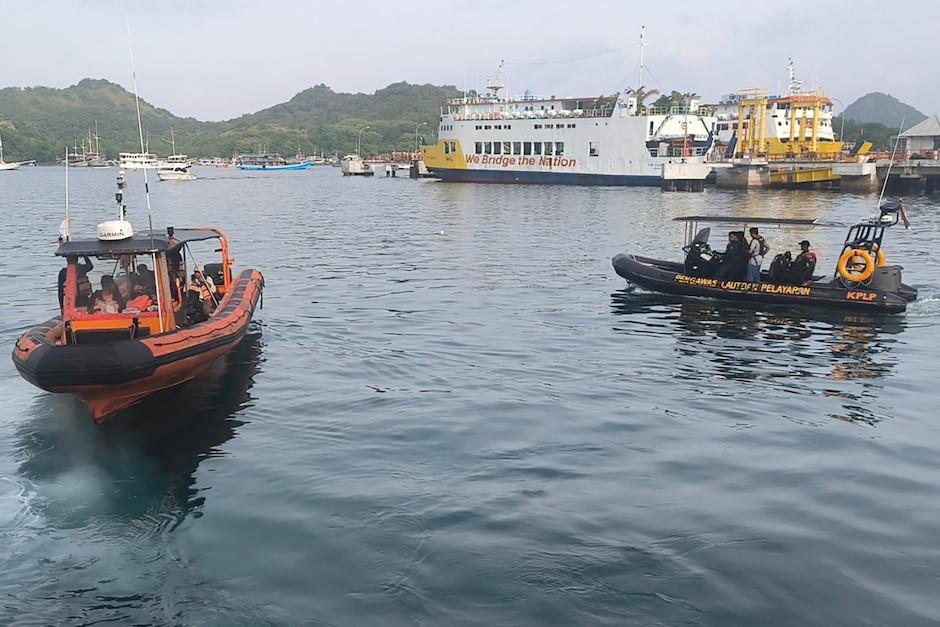 La embarcaci&oacute;n se hundi&oacute; el viernes en el estrecho de la isla de Padar, cerca del popular destino tur&iacute;stico de Labuan Bajo. (Foto: AFP)