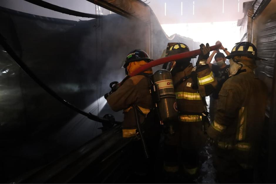 El incendio ya ha sido controlado en un 90%. (Foto: Bomberos Voluntarios)