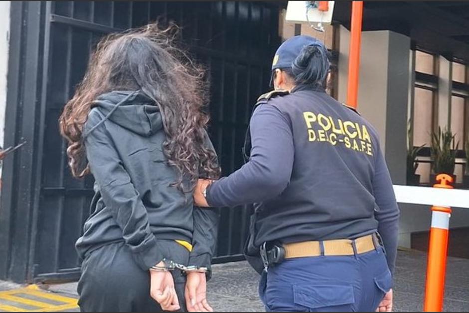 La mujer es acusada de estafa propia. (Foto: PNC)