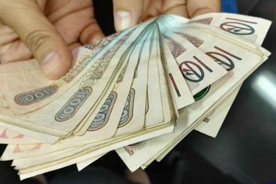 Durante el primer semestre del año se ha superado la meta de recaudación tributaria en 8.7%, informó el jefe del Minfin, Jonathan Menkos. (Foto: Archivo/Soy502)