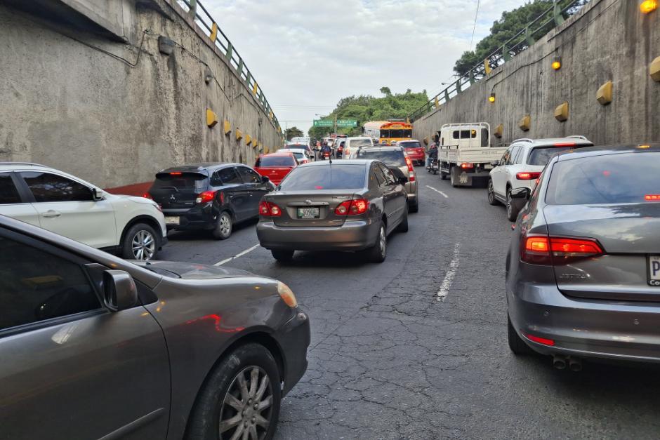 Se insta a los conductores a mantenerse informados a través de canales oficiales donde se estará actualizando el estado del tránsito. (Foto: Wilder López / Soy502)