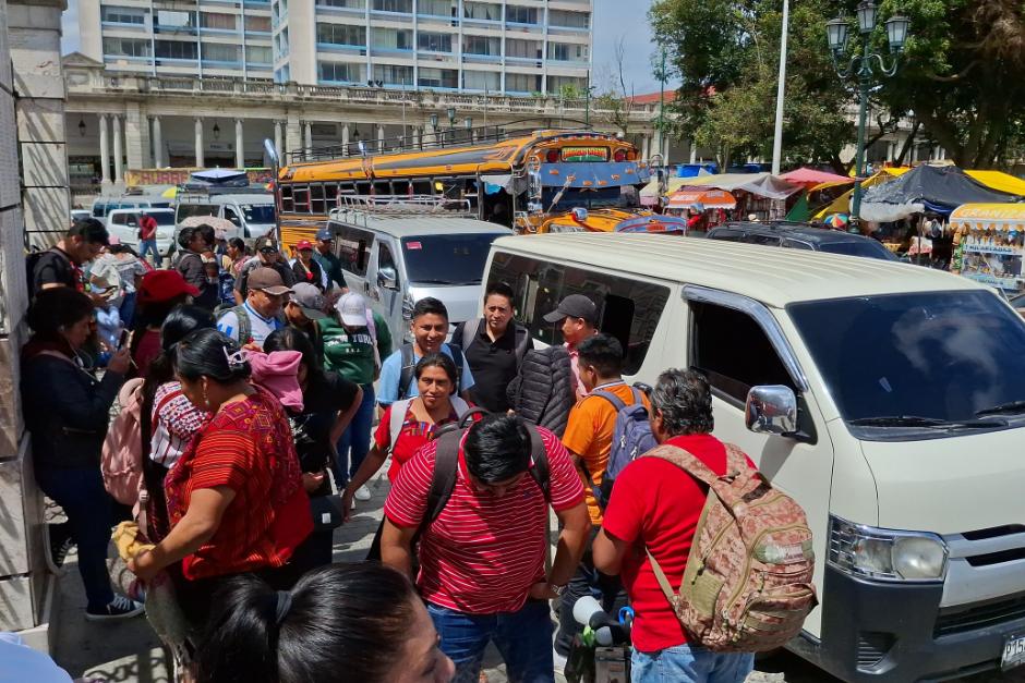 El plantón se desarrollará durante el día, mientras continúan llegando más delegaciones del interior del país. Foto: Wilder López -Soy502