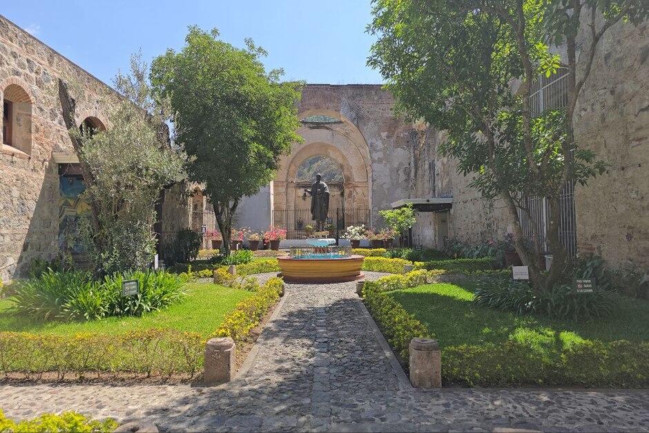 Las instalaciones de la iglesia de San Francisco El Grande recibe a los feligreses devotos del santo. (Foto: Miguel López/Colaborador)