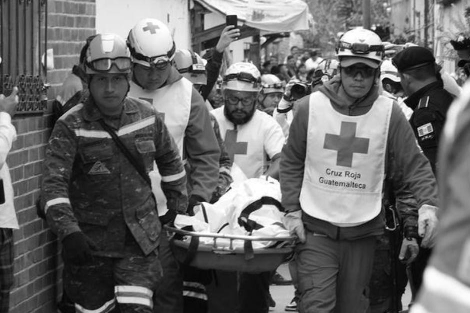 El Gobierno prometió ayuda económica a la familia de los 54 fallecidos y a los sobrevivientes del accidente en la calzada La Paz. (Foto: Archivo/Soy502)