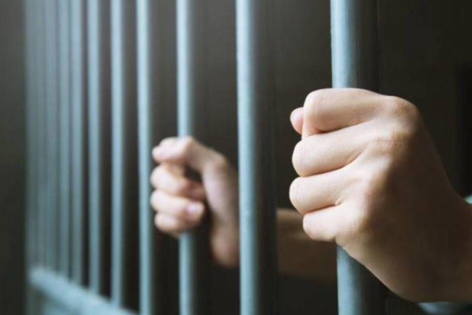 Tribunal Unipersonal de Alta Verapaz dicta condena de 21 años de cárcel a un hombre por abusos cometidos en contra de una mujer y niña. (Foto ilustrativa: iStock)