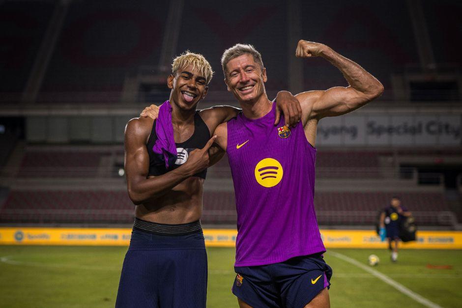 Lamine Yamal y Robert Lewandowski entrenaron con normalidad y están listos para el segundo duelo amistoso de la gira por Asia. (Foto: FCB)