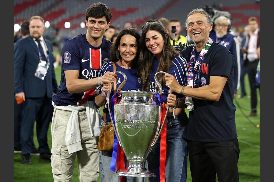 La familia de Luis Enrique disfrutó del título logrado en Múnich.