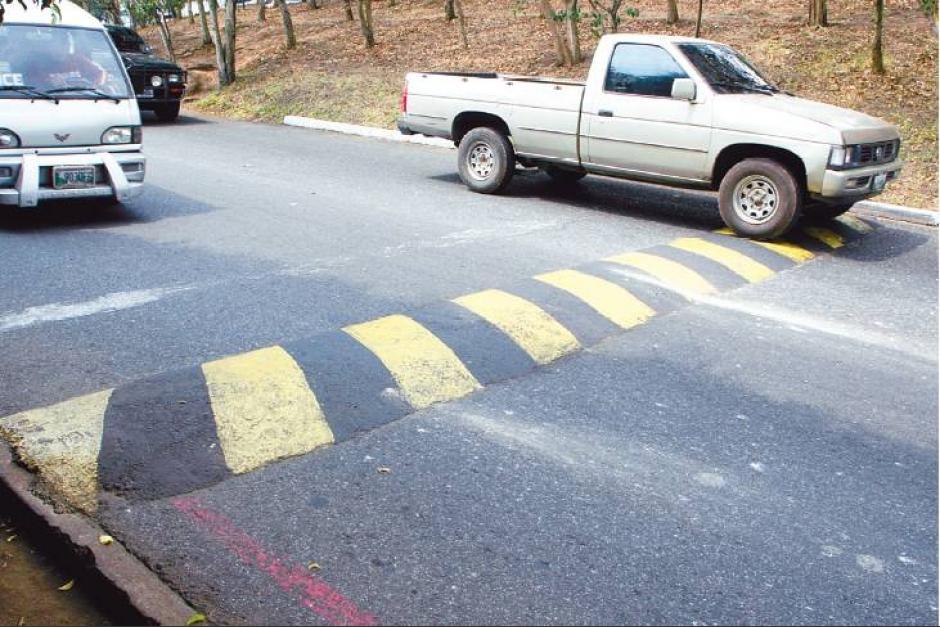 Mediante la modificación del Código Penal, dos diputados proponen una pena de hasta 5 años de cárcel por la obstaculización de las carreteras. (Foto: Archivo/Soy502)
