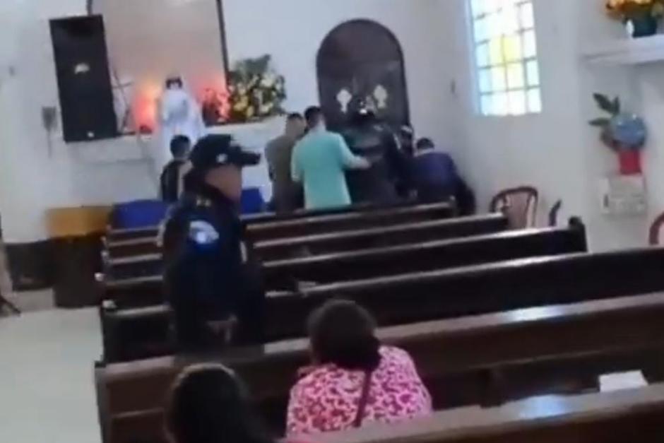 La investigación está en curso y se espera que se presenten cargos en contra del detenido en las próximas horas. (Foto: PNC)