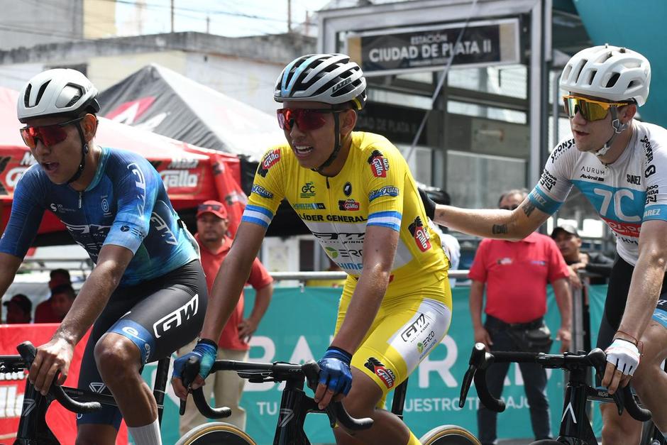 Óscar Garzón se proclamó campeón de la 64 edición de la Vuelta a Guatemala. (Foto: Rudy Martínez / Nuestro Diario)