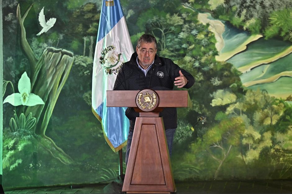 El presidente se congratuló por la elección de la Junta Directiva del Congreso. (Foto: SCSP / Soy502)