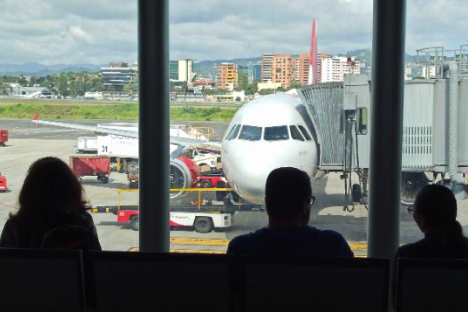 En la conferencia de prensa "La Ronda", las autoridades informaron sobre las mejoras realizadas al Aeropuerto La Aurora durante las últimas semanas. (Foto: Wilder López /Soy502)