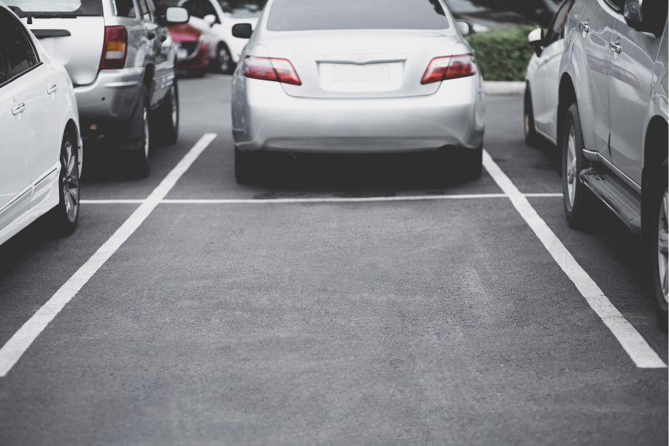 Las tarifas de los parqueos varían desde los Q10 por hora. (Foto: Shutterstock)