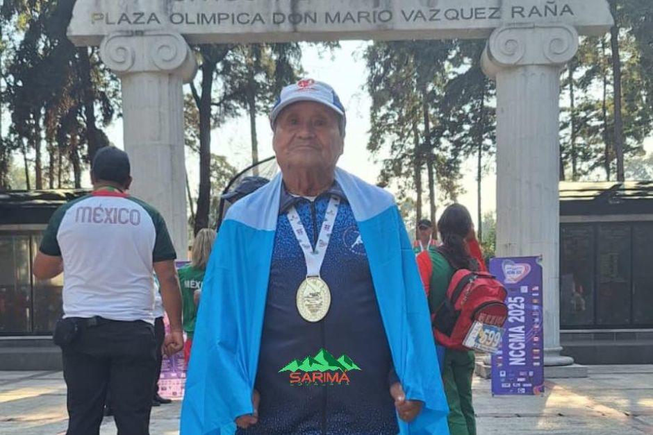 Demetrio Factor Morales Abaj ganó la medalla de oro en una competencia de atletismo en México. (Foto: Sarimá TV)