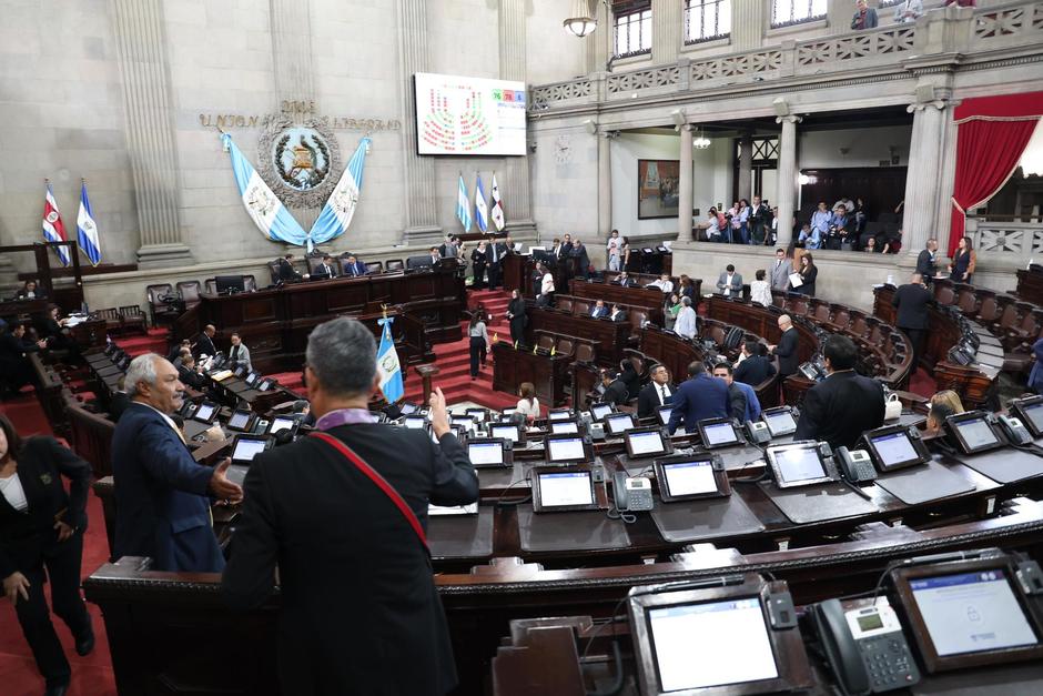 El Congreso intentó conocer una ley de 46 artículos pero solo logró aprobar 8 antes de detener la discusión. (Foto: Congreso / Soy502)