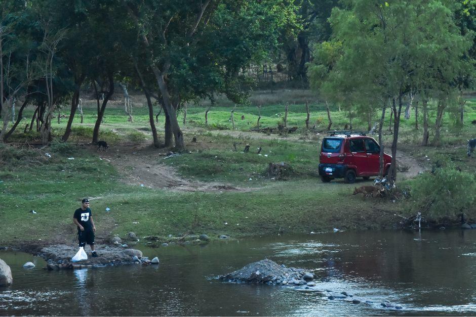 En el caserío Las Pilas, funciona un paso ciego en la frontera entre Guatemala y El Salvador. (Foto: Estuardo Paredes / Colaborador)