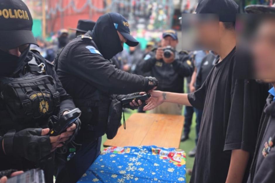 Autoridades de Gobernación realizan censo de privados de libertad en centros carcelarios. (Foto: Mingob)