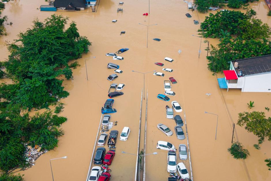 Millones de personas se han visto afectadas tras la inundaciones en el sur de Asia. (Foto: redes sociales)
