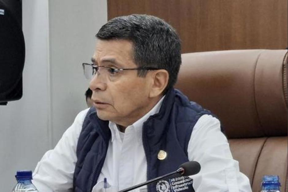 Miguel Ángel Díaz Bobadilla sale del CIV. (Foto: Archvio / Soy502)