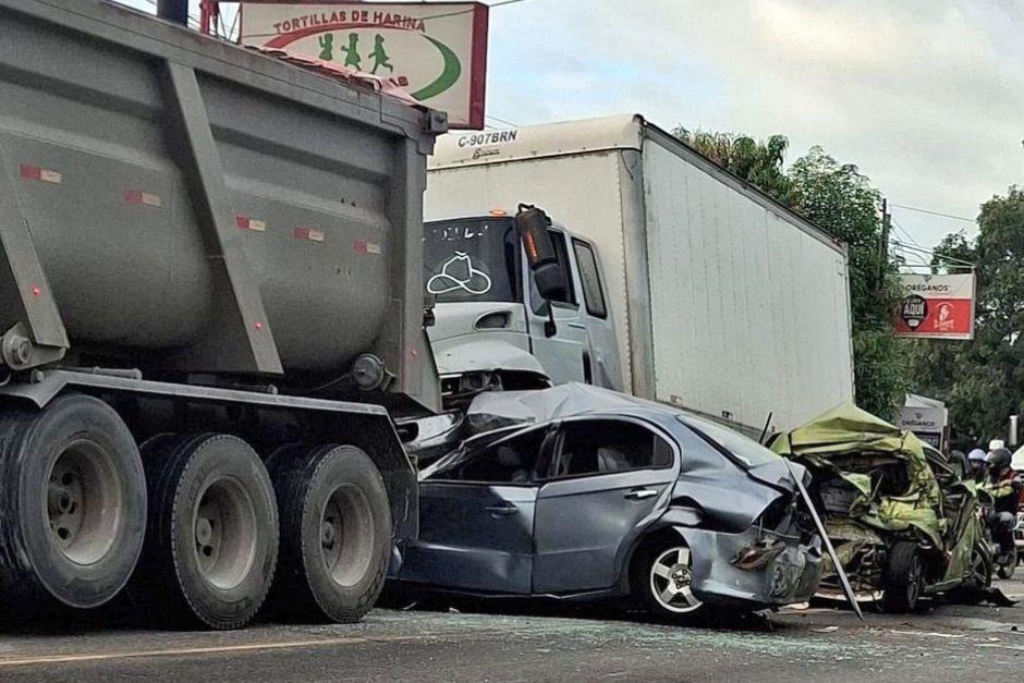Fuerte accidente vehicular durante esta mañana del sábado 29 de noviembre. (Foto: redes sociales)