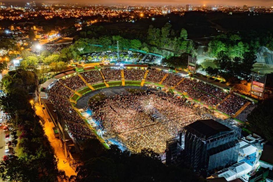 Miles de guatemaltecos se movilizaron de distintas partes para asistir. (Foto: Miel San Marcos)