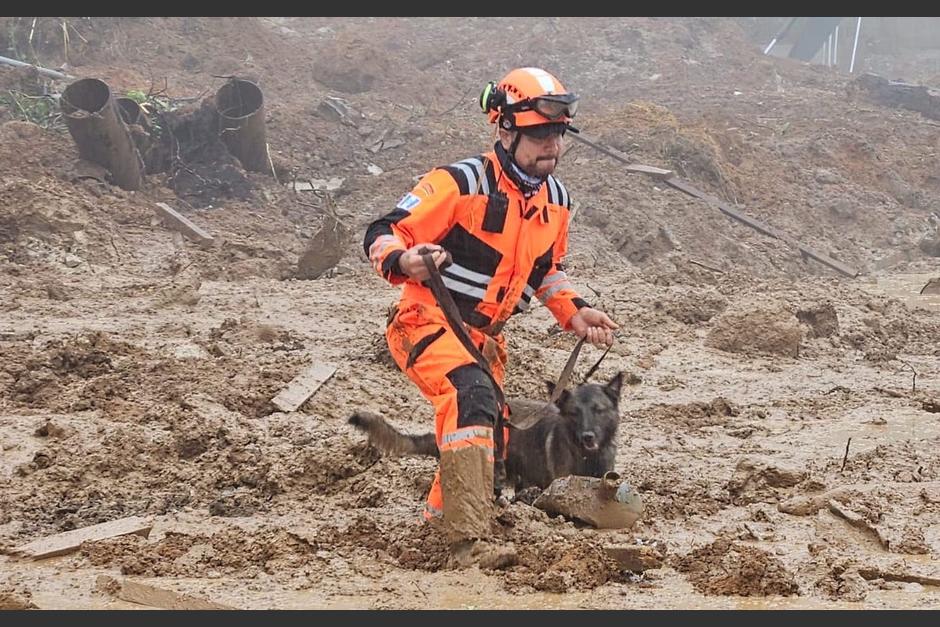 El guardia soterrado tras el derrumbe sigue desaparecido. (Foto: Estuardo Paredes)