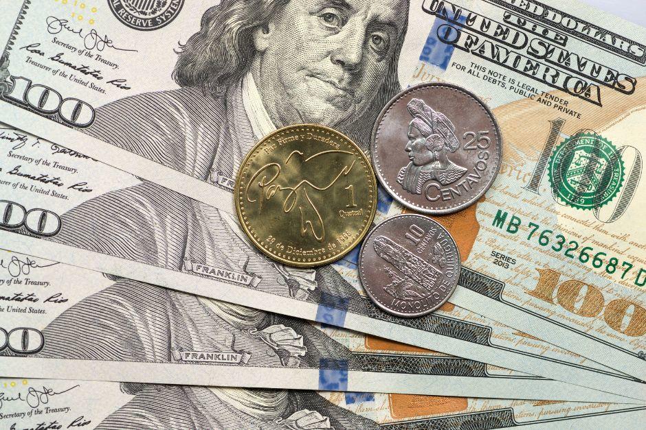 Un estudio realizado por la Universidad Rafael Landívar señala que las remesas enviadas a Guatemala no solo dinamizan la economía para promover el consumo, sino que generan emprendimientos y empleo. (Foto: Shutterstock)