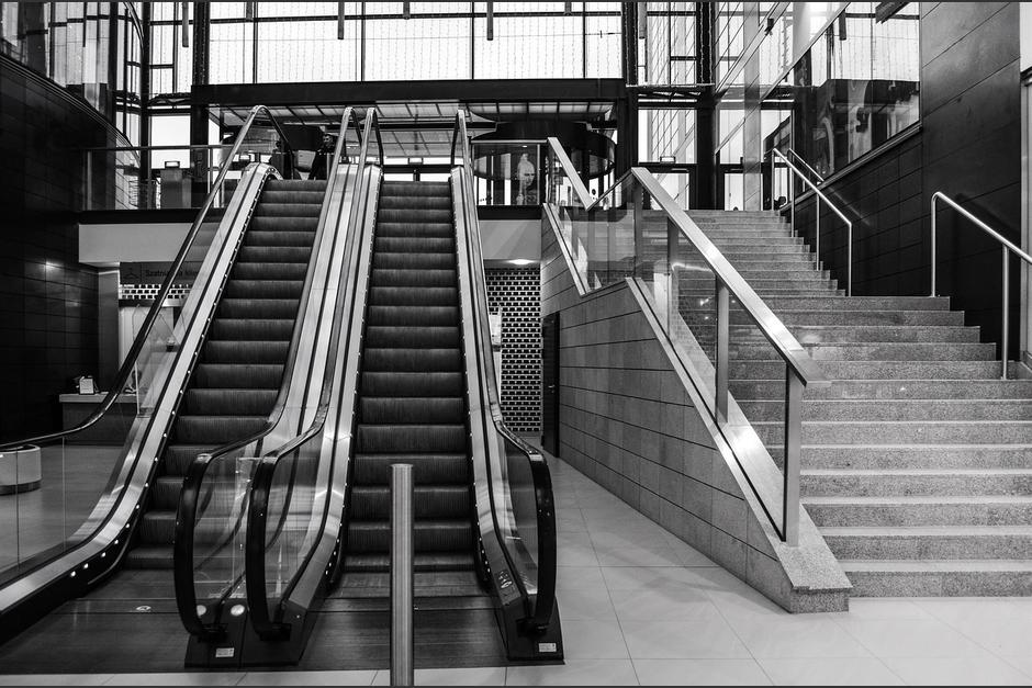 La bebé de siete meses cayó al vacío. (Foto: Pixabay)