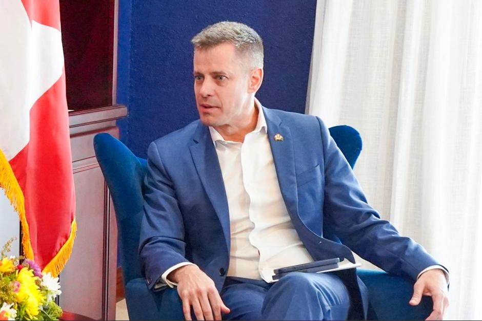 Olivier Jacques, embajador de Canadá en Guatemala y Alto Comisionado en Belice converesó con Soy502. (Foto: Embajadad de Canadá en Guatemala / Soy502)&nbsp;