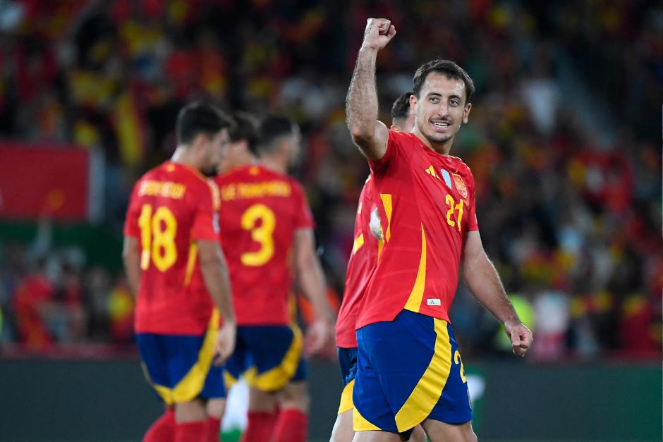 Mikel Oyarzabal sentenció el triunfo y ya suma dos goles y tres asistencias en la ruta mundialista. (Foto: AFP)
