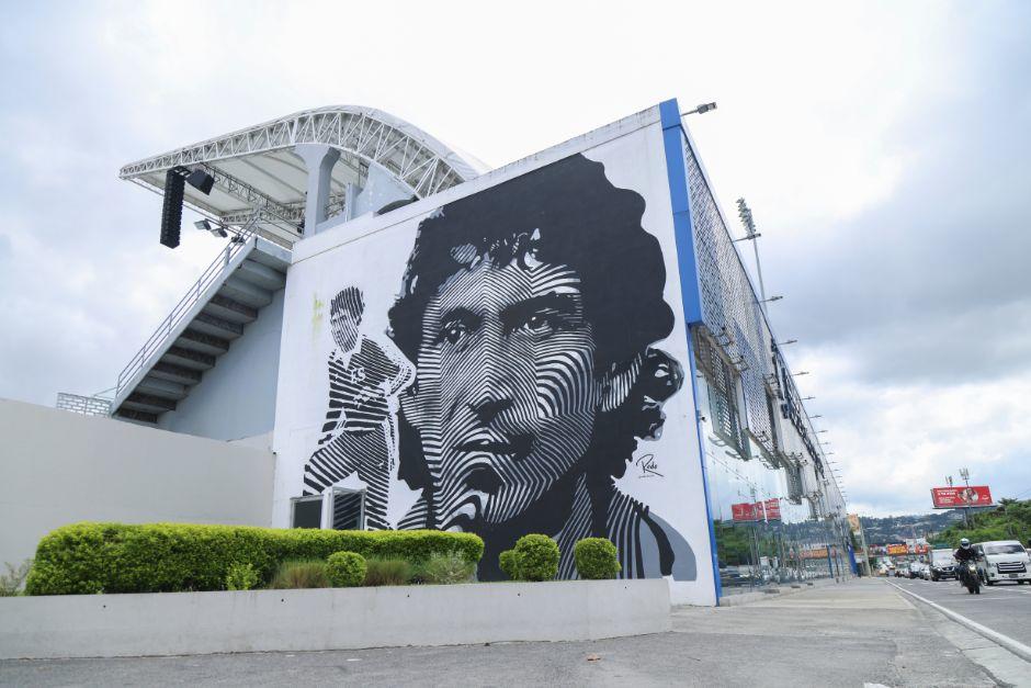 El icónico y renovado Estadio Mágico González, que es sede de eventos multitudinarios en San Salvador.&nbsp;(Foto: Juan Mijangos)
