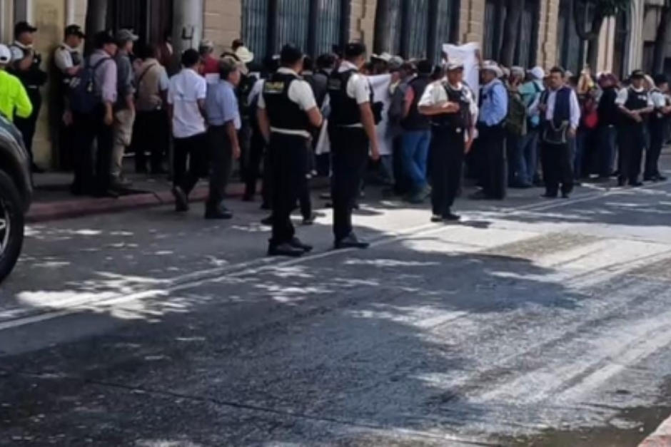 La PMT se coordina para habilitar&nbsp; las vías y recomienda precaución a los conductores.&nbsp; (Foto: PMT)