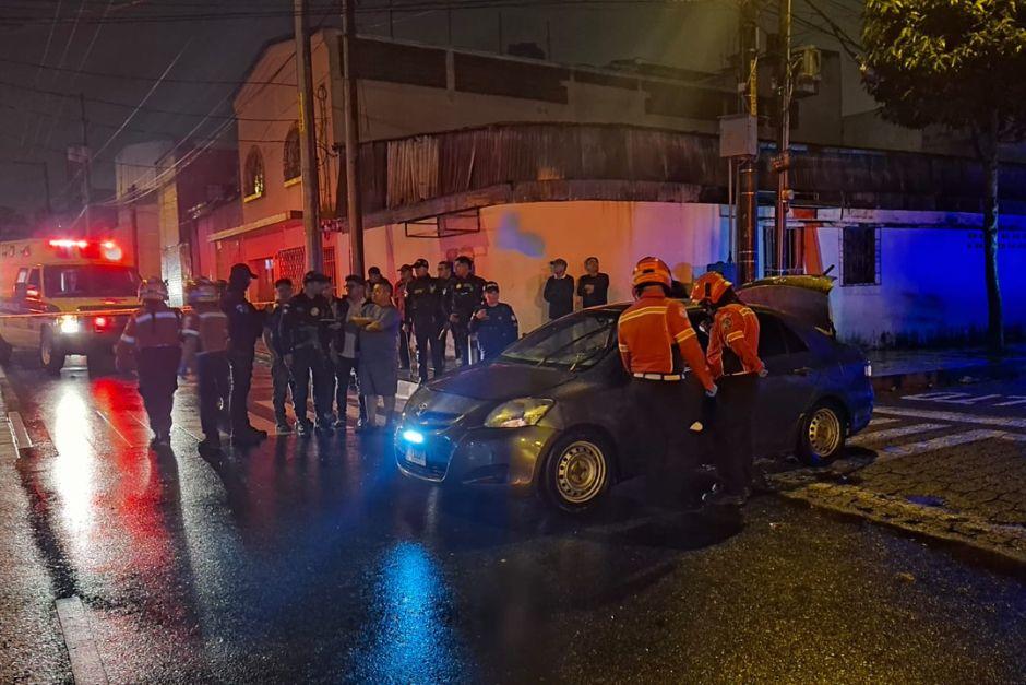 Una persona herida y una fallecida fue el saldo del ataque armado. (Foto: Bomberos Municipales)