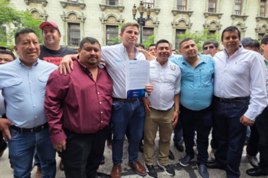 Una petición firmada por más de 300 alcaldes, fue presentada al Ejecutivo para apoyar la sanción de la Ley de Fortalecimiento Financiero y Continuidad de los Proyectos de los Consejos de Desarrollo, el pasado 17 de septiembre. (Foto: Estuardo Paredes / Colaboración)