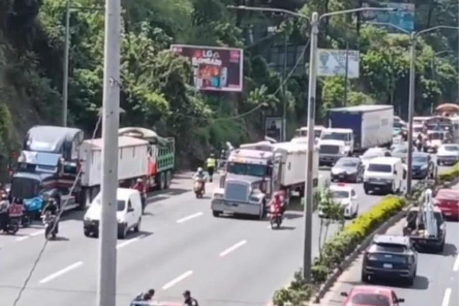 Advierten cierre de carriles por el levantamiento de los vehículos involucrados y diligencias del MP. (Foto: PMT Villa Nueva)