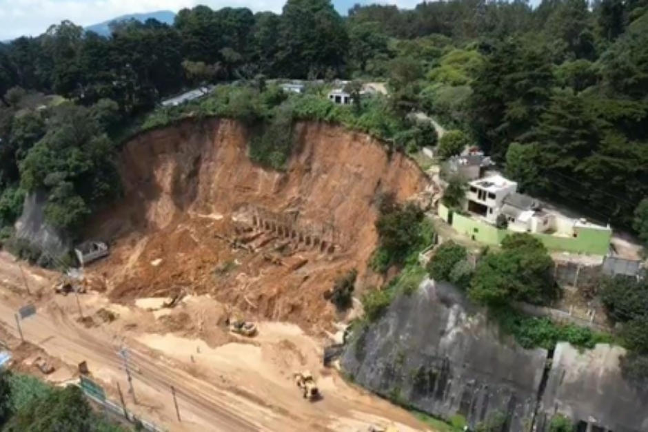 Una de las vías con dirección a la ciudad fue habilitada este jueves. (Foto: Estuardo Paredes/Nuestro Diario)