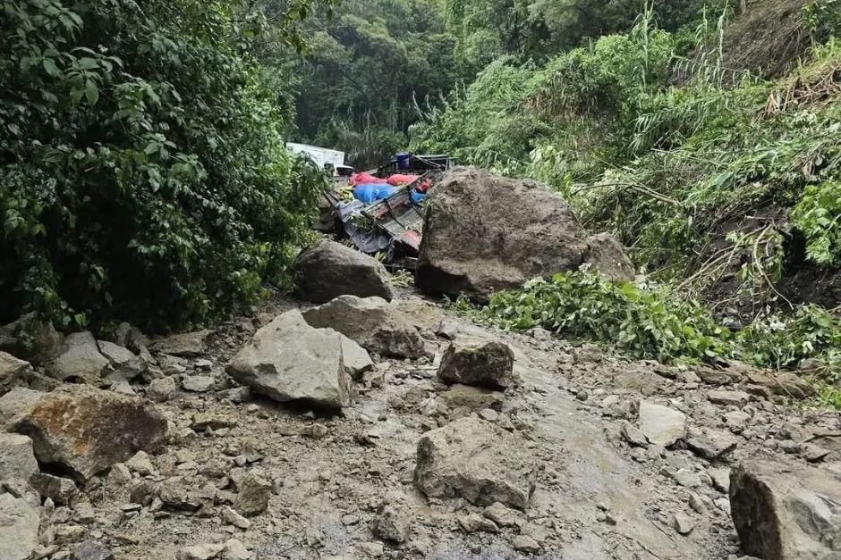 Dos rutas en Sololá se encuentra bloqueadas. (Foto: redes sociales)