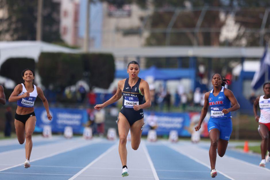 Mariandrée Chacón brilló en 100 metros planos de atletismo, que se desarrolla en el complejo deportivo de Quetzaltengo. (Foto: JCG 2025)