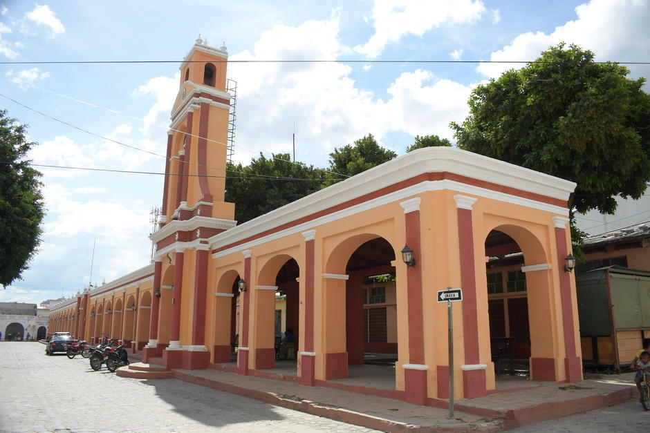 "El cabildo municipal de Rabinal, inaugurado en 1914, guarda más de un siglo de historia y un reloj centenario restaurado en 2008.&nbsp;(Foto: Leonel Vásquez/Colaborador)