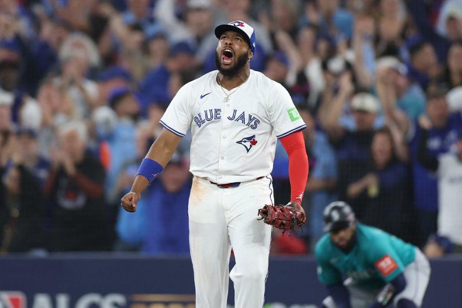 Vladimir Guerrero Jr. volvió a ayudar a su equipo para seguir soñando con la Serie Mundial de la MLB. (Foto: MLB)