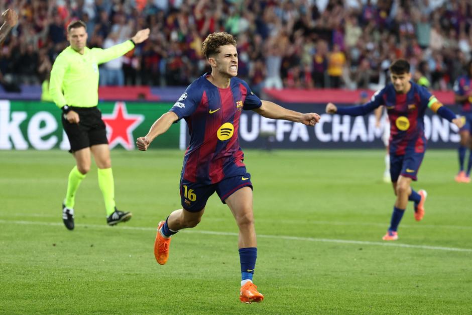 Fermín López convirtió su primer triplete como profesional en la goleada del Barcelona. (Foto: AFP)
