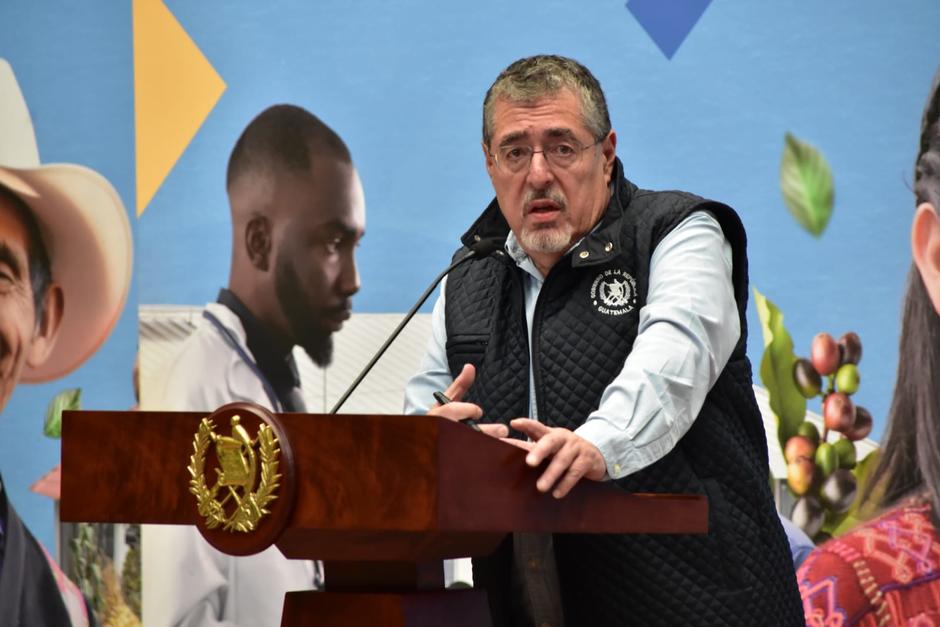 El presidente indicó que no sabe dónde está el exministro Francisco Jiménez. (Foto: Estuardo Paredes / Soy502)