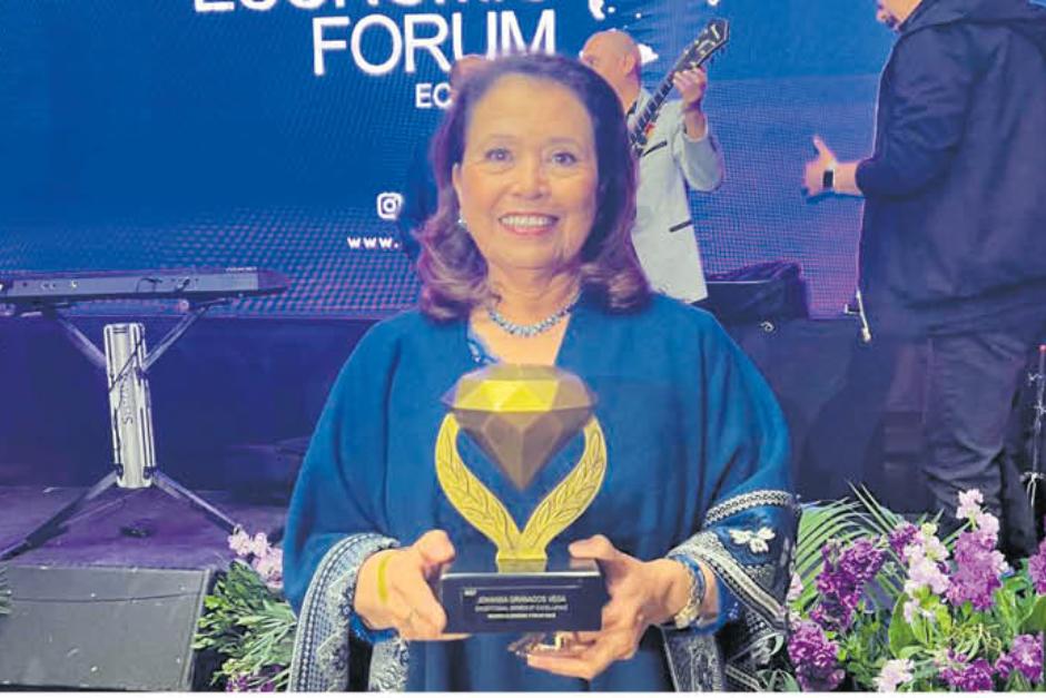 Fanny D. Estrada, Directora de Relaciones Institucionales de AGEXPORT, fue reconocida con el galardón a las Mujeres Excepcionales por su aporte a la promoción del desarrollo sostenible y la inclusión desde el sector exportador. (Foto: Archivo/Soy502)