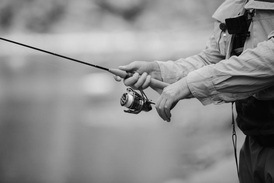 Según las autoridades, el hombre se habría enredado en su propia red de pesca. (Foto: Shutterstock)