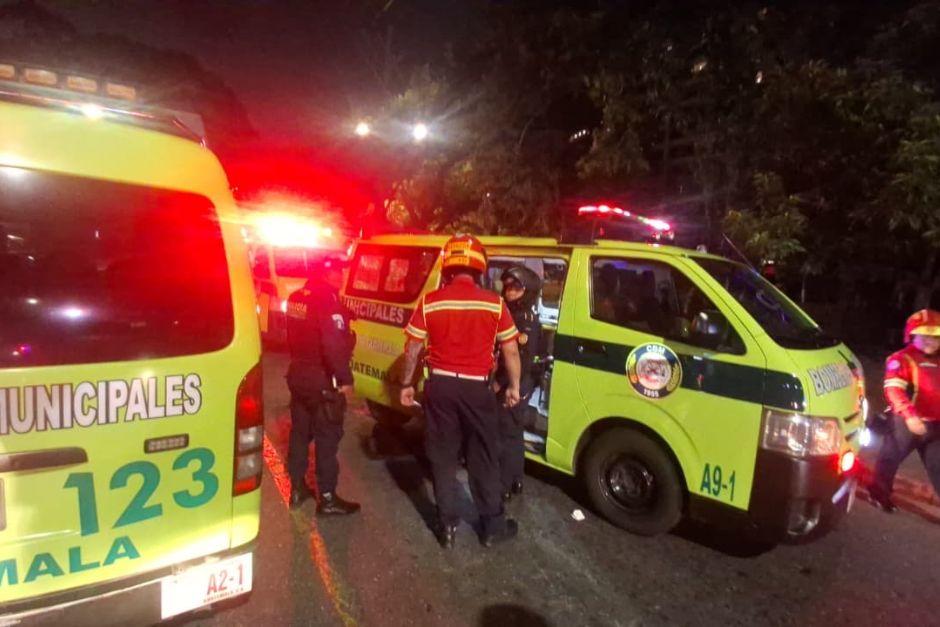 El herido fue atendido y trasladado al Hospital Roosevelt. (Foto: Bomberos Municipales)