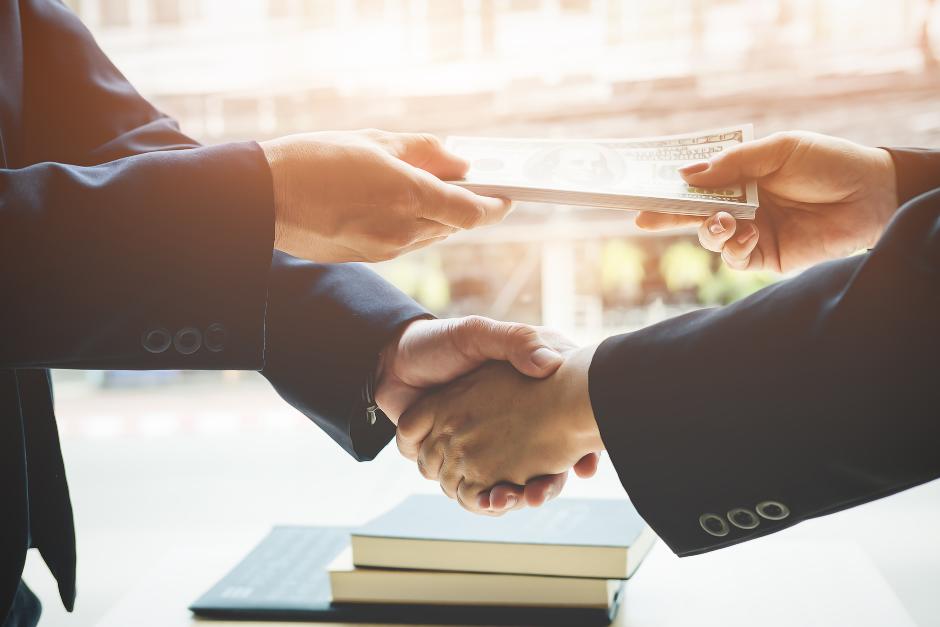 La Cámara de Finanzas de Guatemala urgió la aprobación de la iniciativa que dispone aprobar una ley contra el lavado de dinero. (Foto: Canva/Soy502)