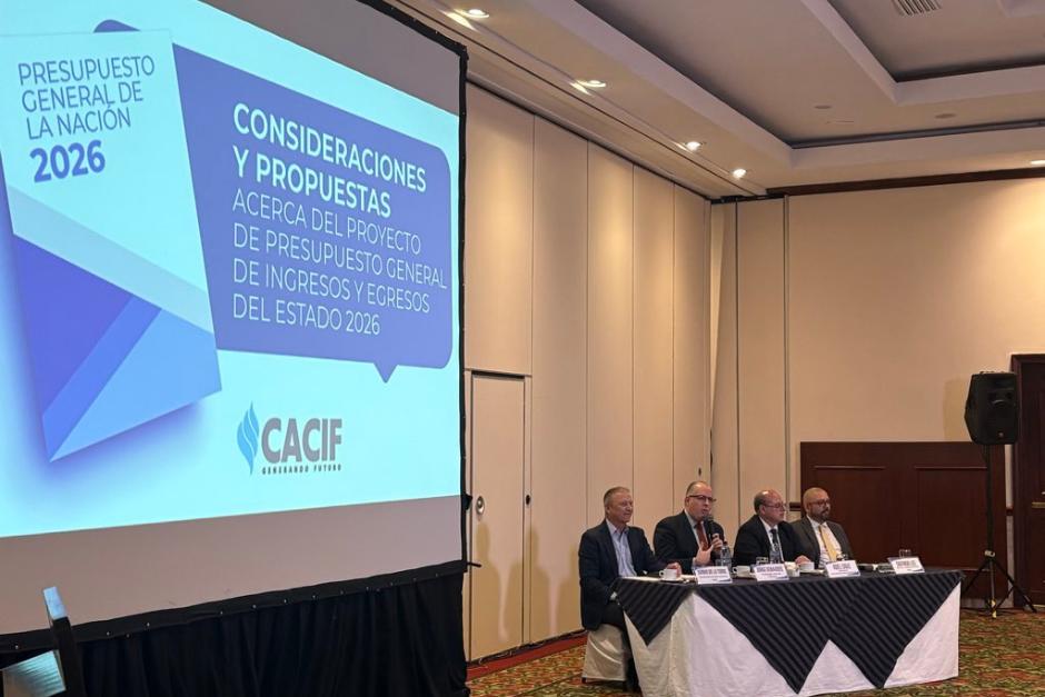 Presentación del análisis con consideraciones y propuestas sobre el proyecto de presupuesto de la nación proyectado para 2026. (Foto: Cacif/Soy502)