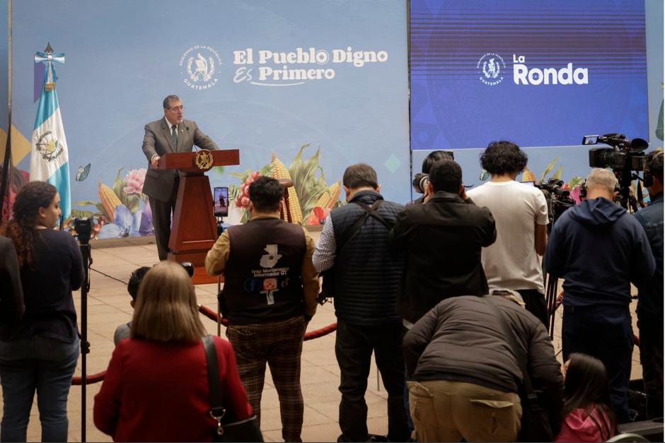 Arévalo aseguró que personalmente colocará la querella contra el fiscal. (Foto: SCSP / Soy502)